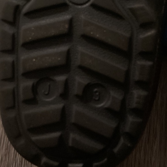 Unisex Kids’ Classic Lined Out Of This Wold Crocs 🐊 Clogs. Size J 3 8 1/2”. - Picture 4 of 8